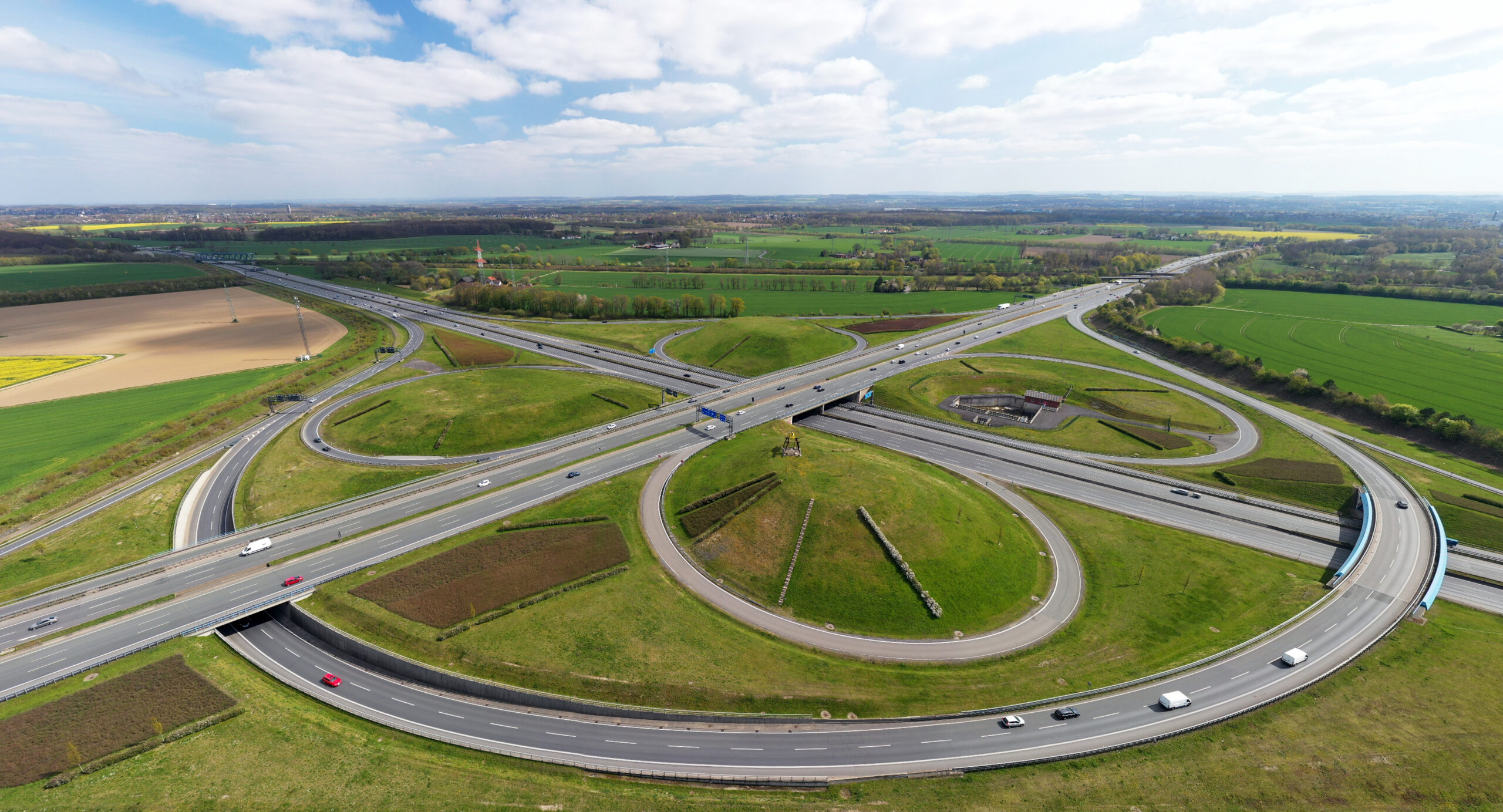 Kamener Kreuz – Highway Junction A1 / A2 in NRW Kamener Kreuz - Highway Junction A1 / A2 in NRW